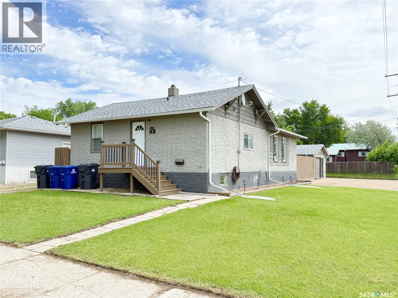 4 9Th Street, Weyburn, SK