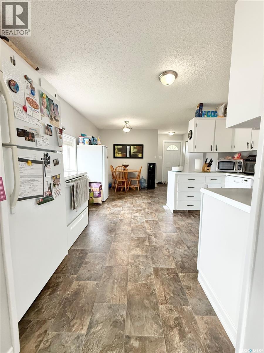 4 9Th Street, Weyburn, SK