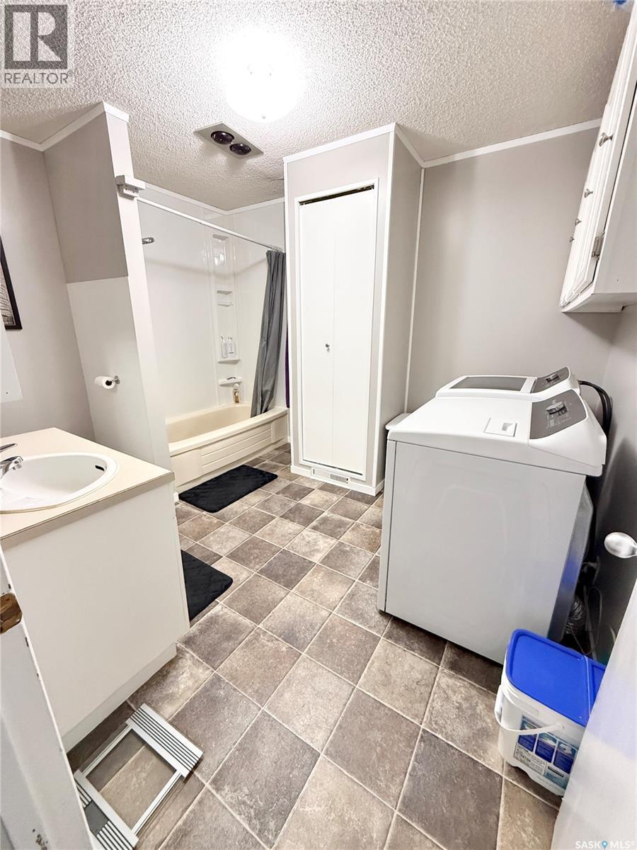 4 9Th Street, Weyburn, SK