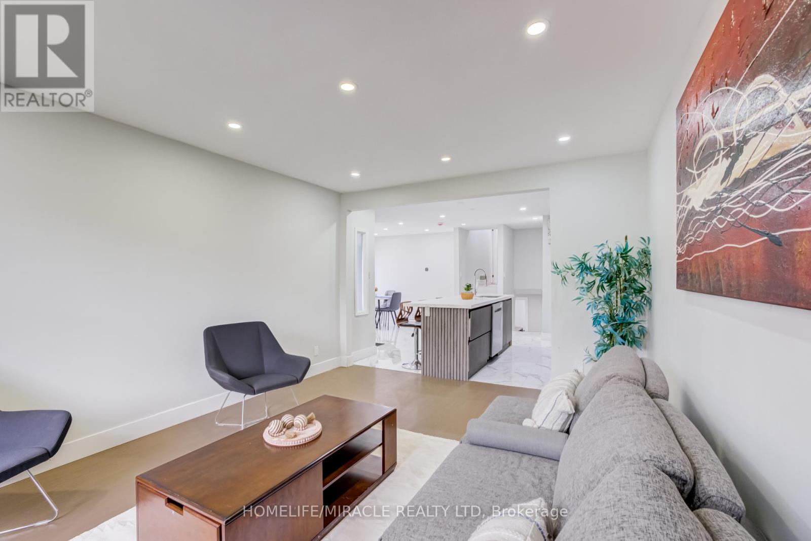 122 Ormond Drive, Oshawa, ON