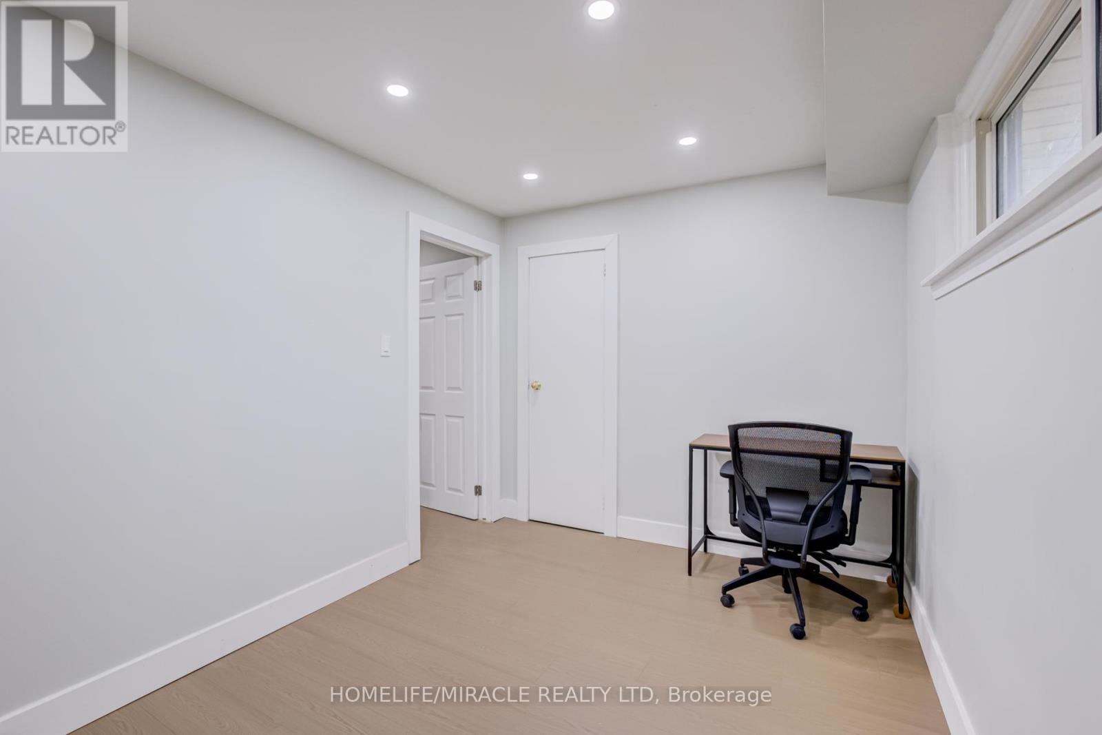 122 Ormond Drive, Oshawa, ON