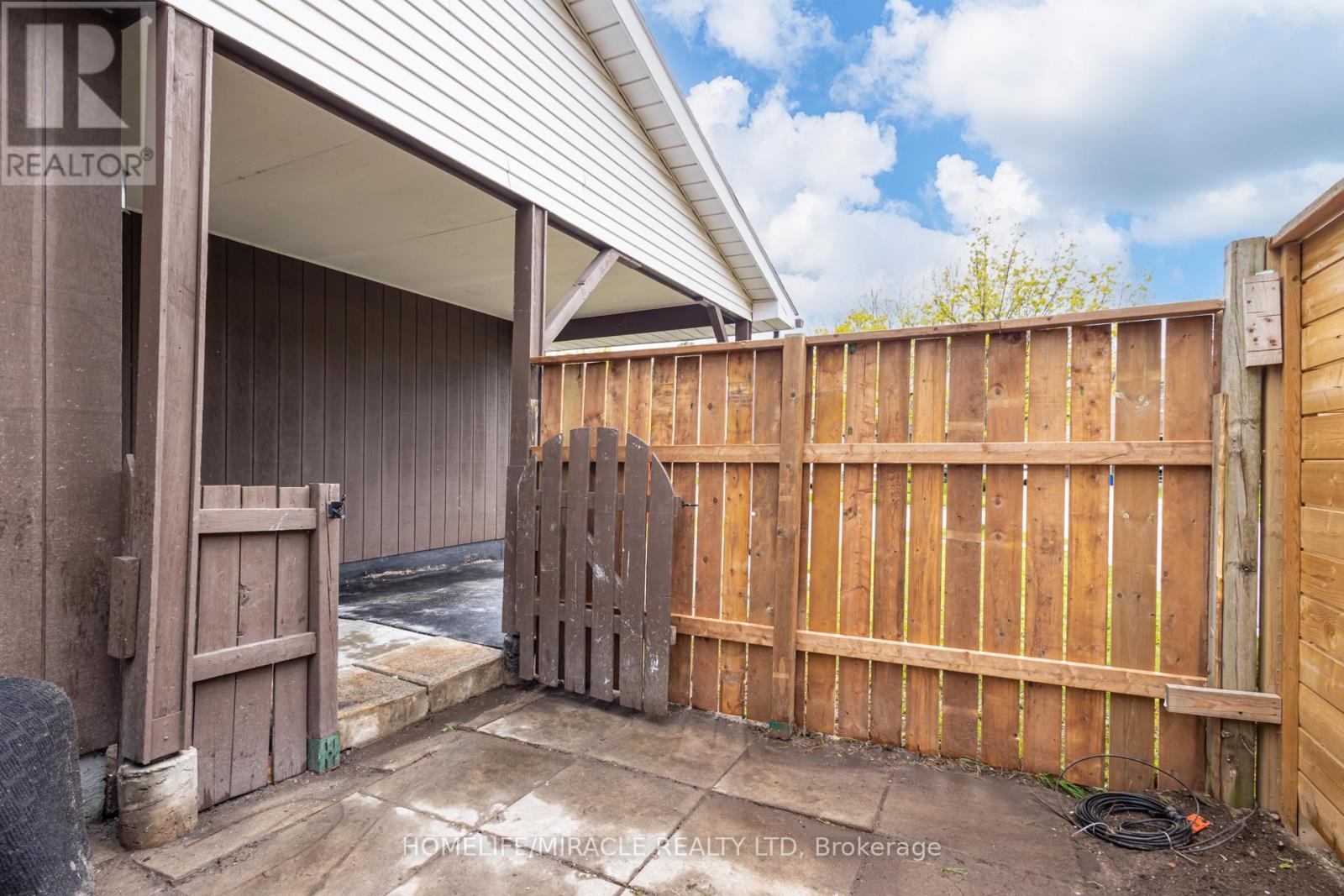 122 Ormond Drive, Oshawa, ON