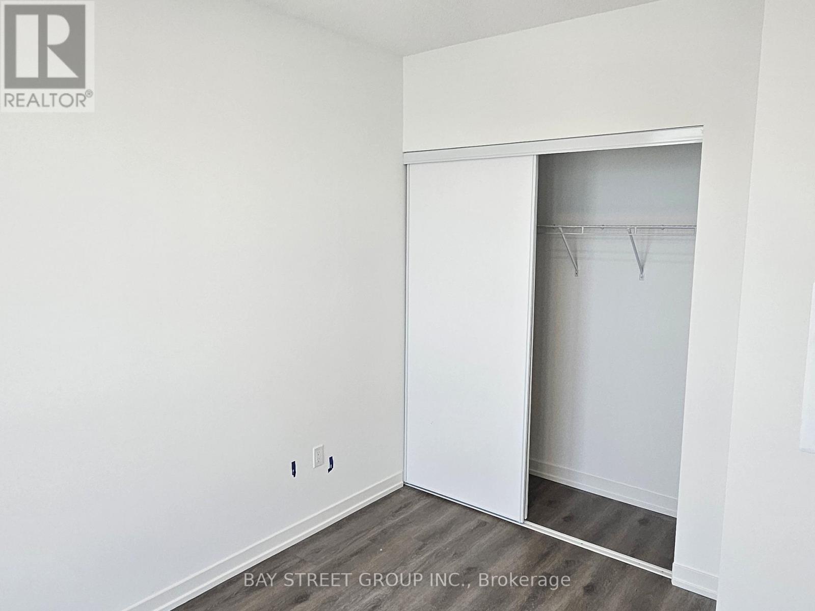 1611 - 28 Interchange Way, Vaughan, ON