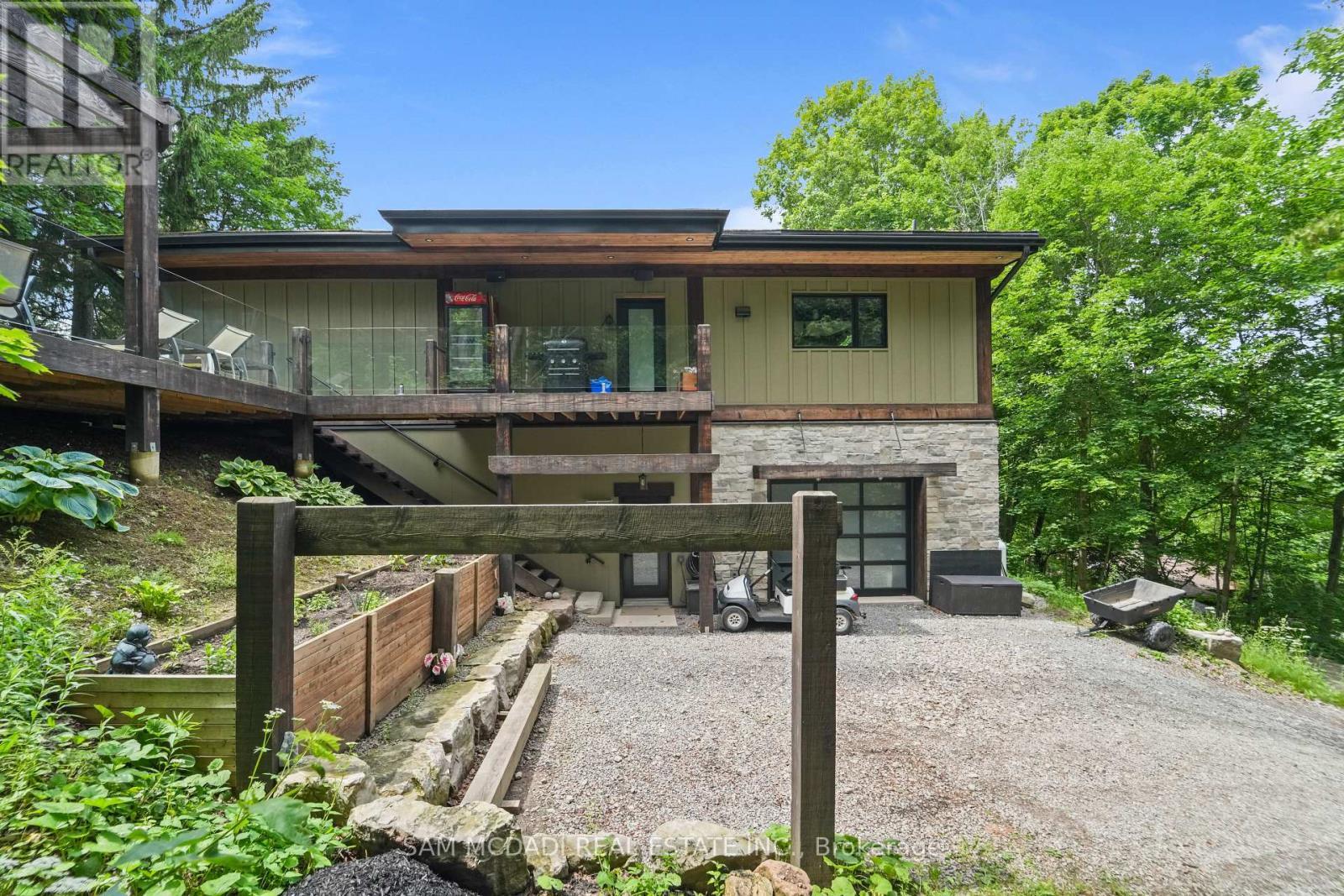 2084 Grand Boulevard, Burlington, ON