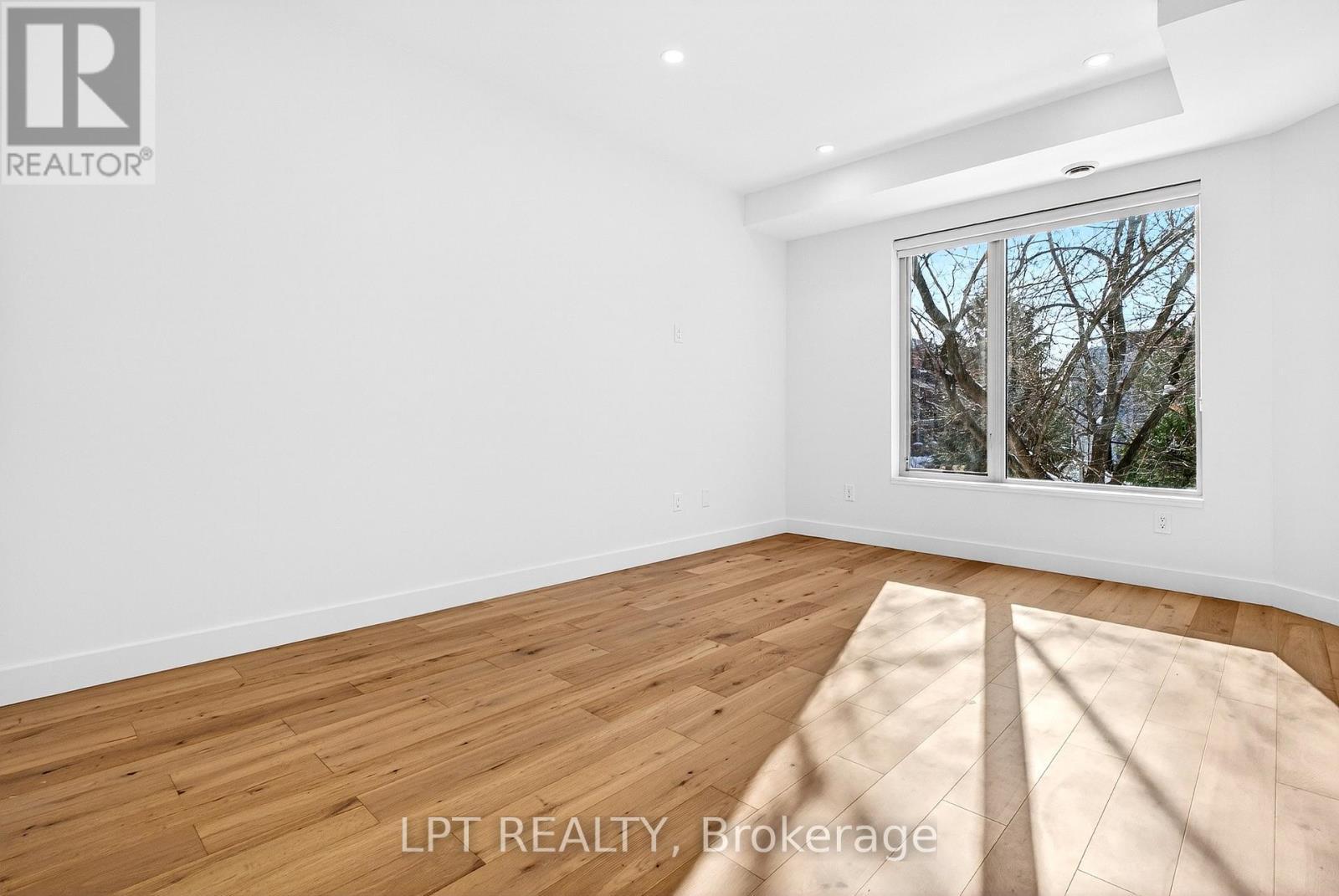 14 Stevens Avenue, Ottawa, ON