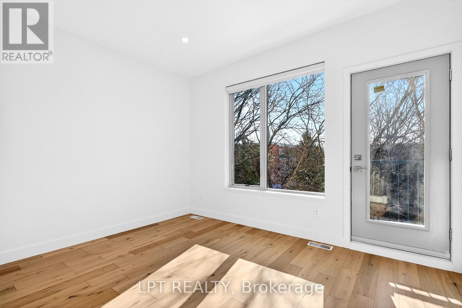 14 Stevens Avenue, Ottawa, ON