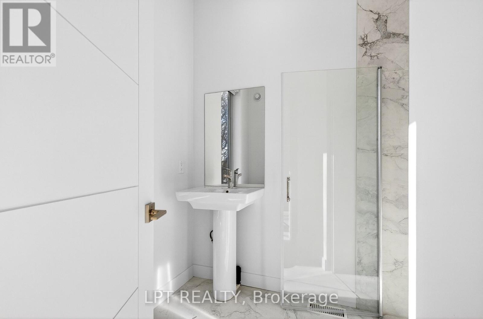14 Stevens Avenue, Ottawa, ON