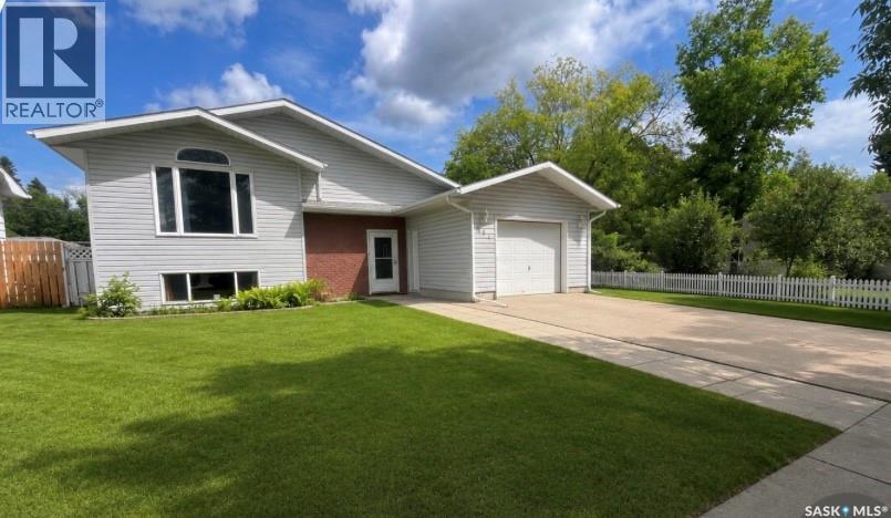 414 1St Street E, Meadow Lake, SK