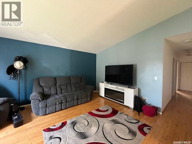 414 1St Street E, Meadow Lake, SK