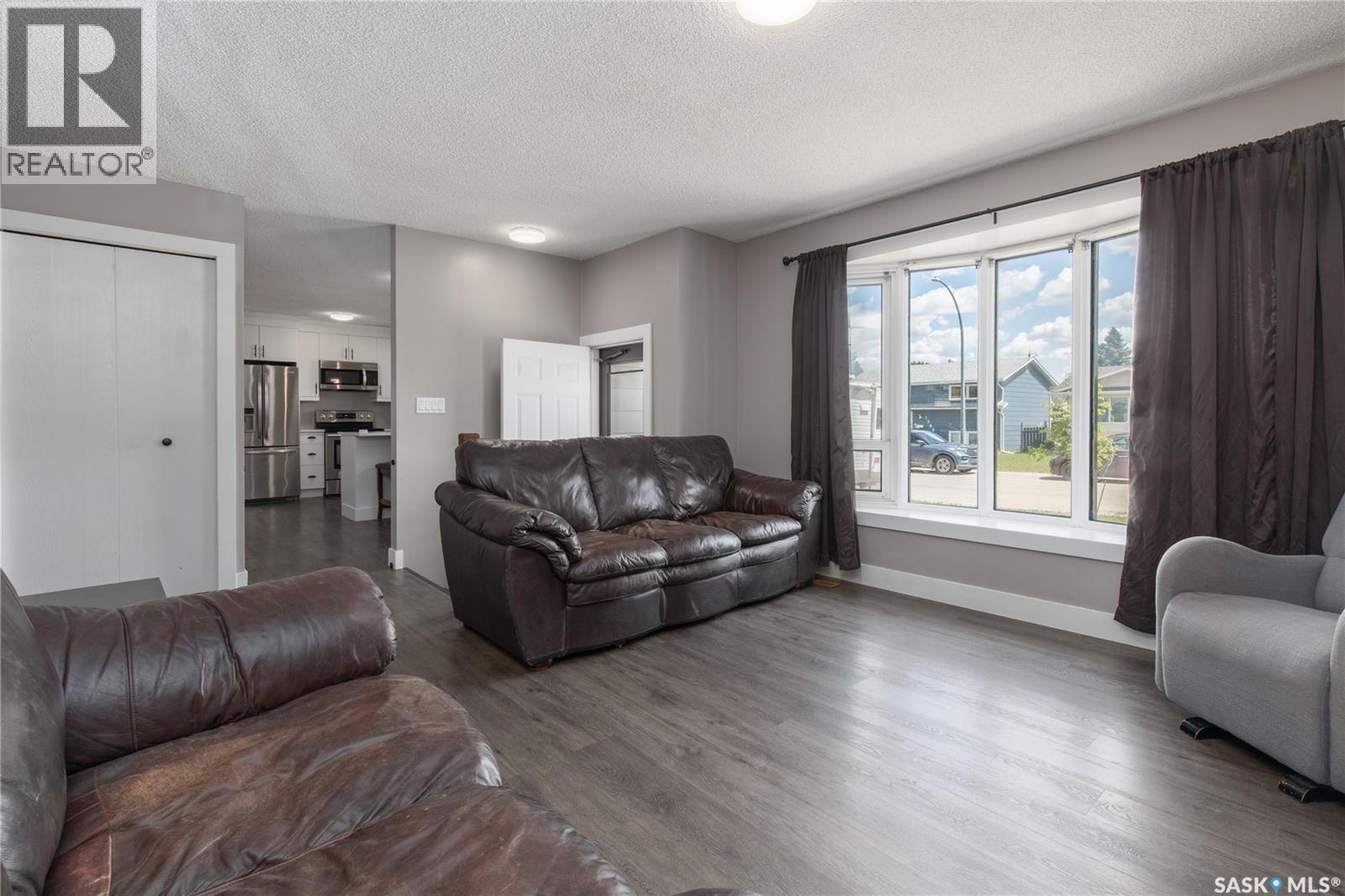 1387 Manitou Crescent, Moose Jaw, SK