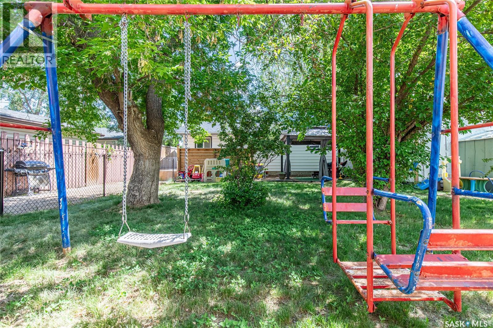 1387 Manitou Crescent, Moose Jaw, SK