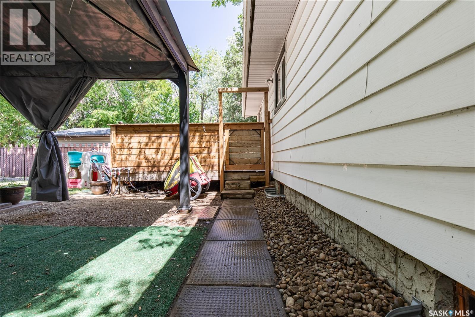 1387 Manitou Crescent, Moose Jaw, SK