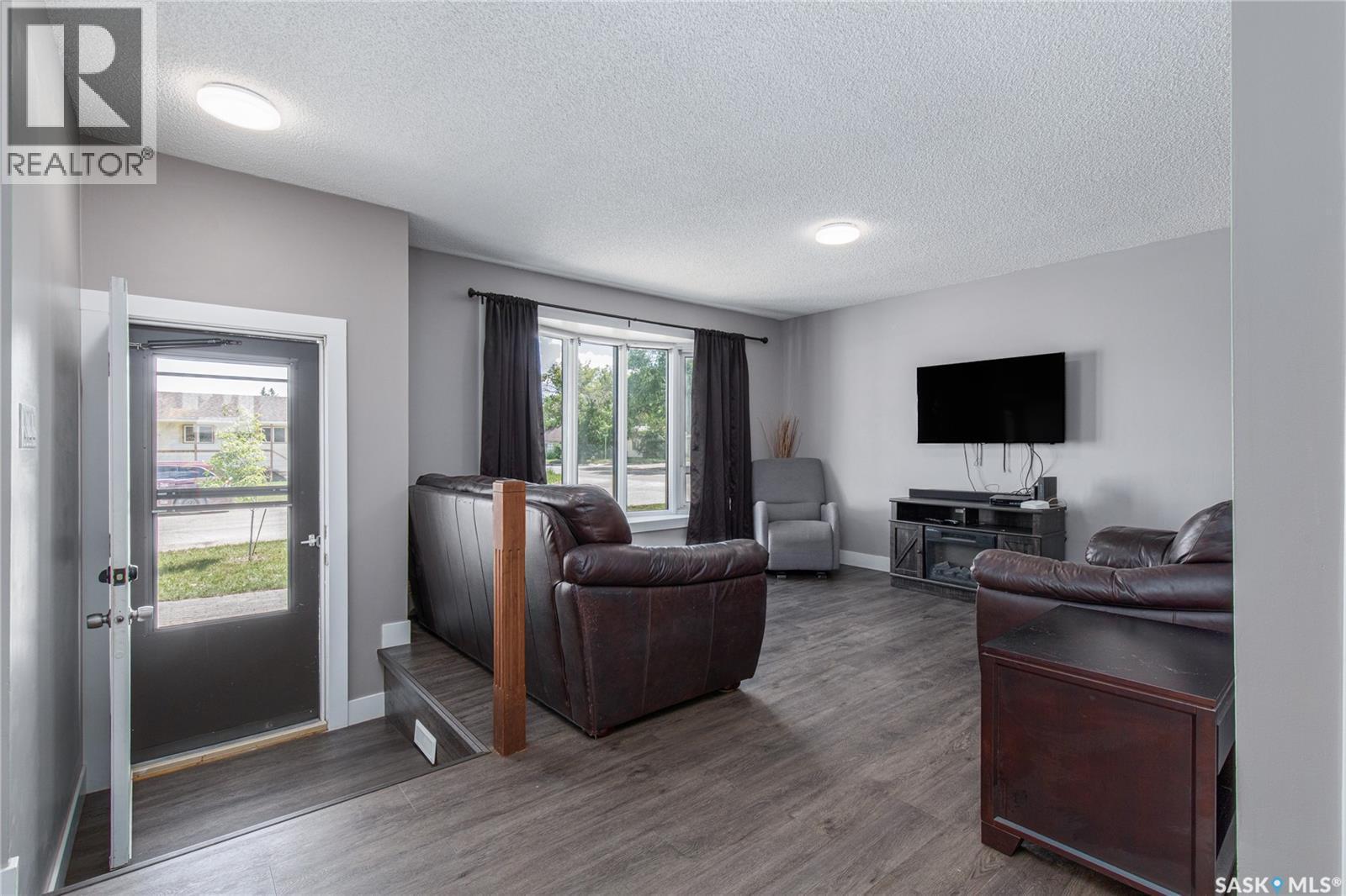 1387 Manitou Crescent, Moose Jaw, SK