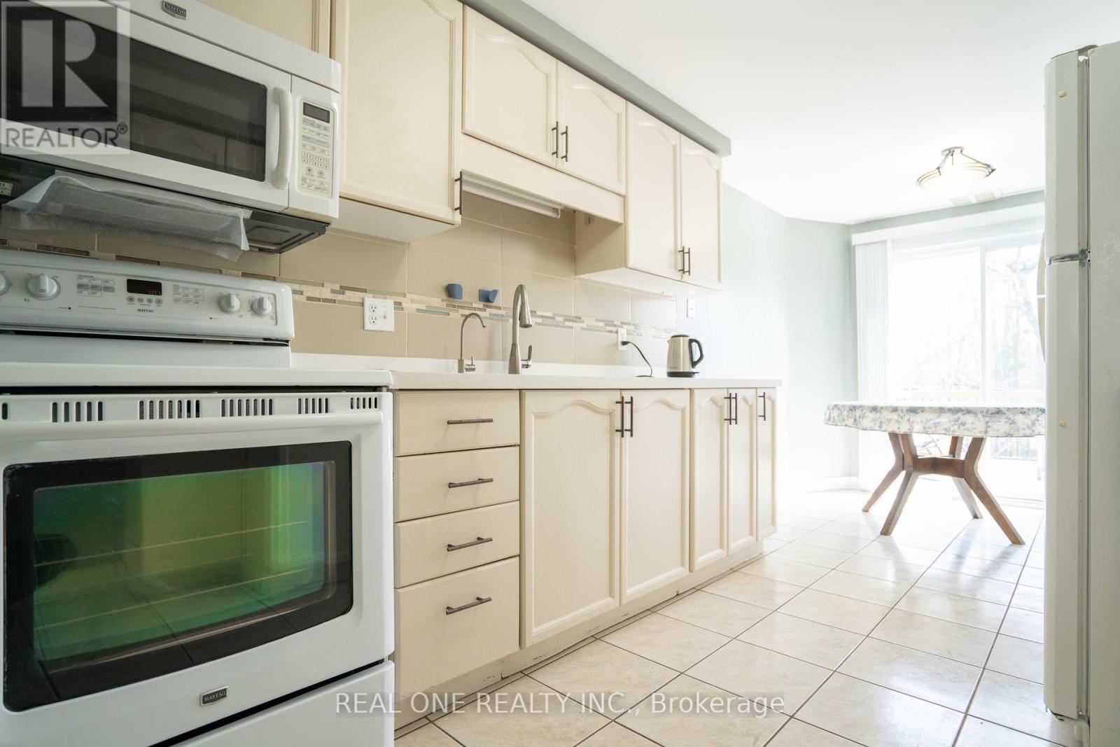 407 Downsview Place, Waterloo, ON