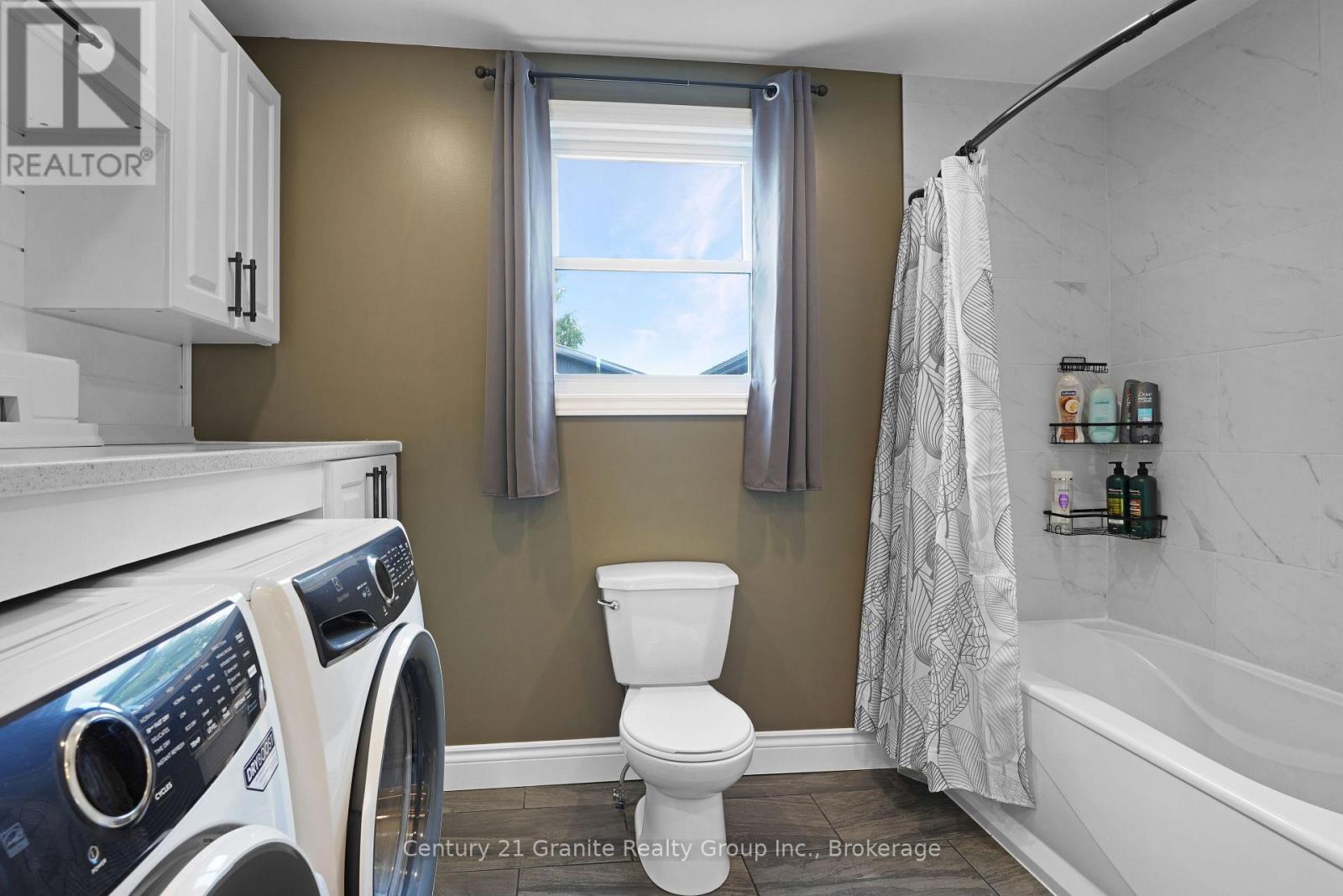25 Post Street, South Algonquin, ON