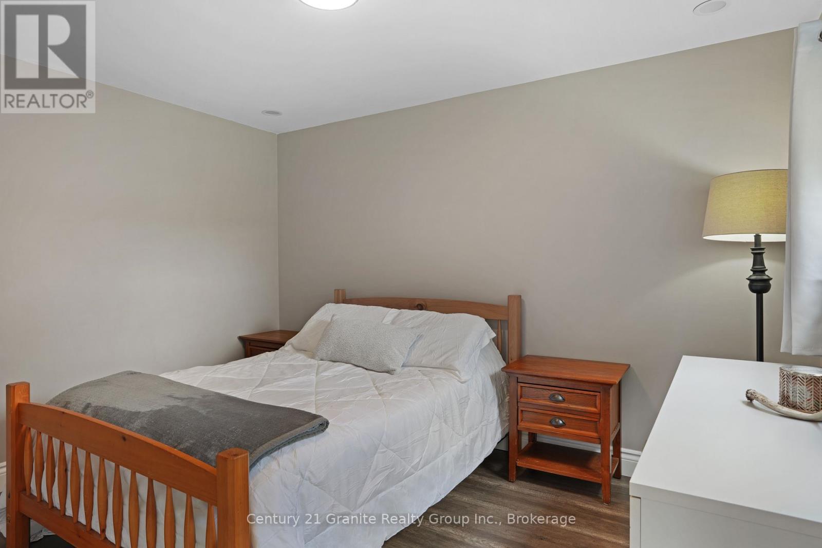 25 Post Street, South Algonquin, ON