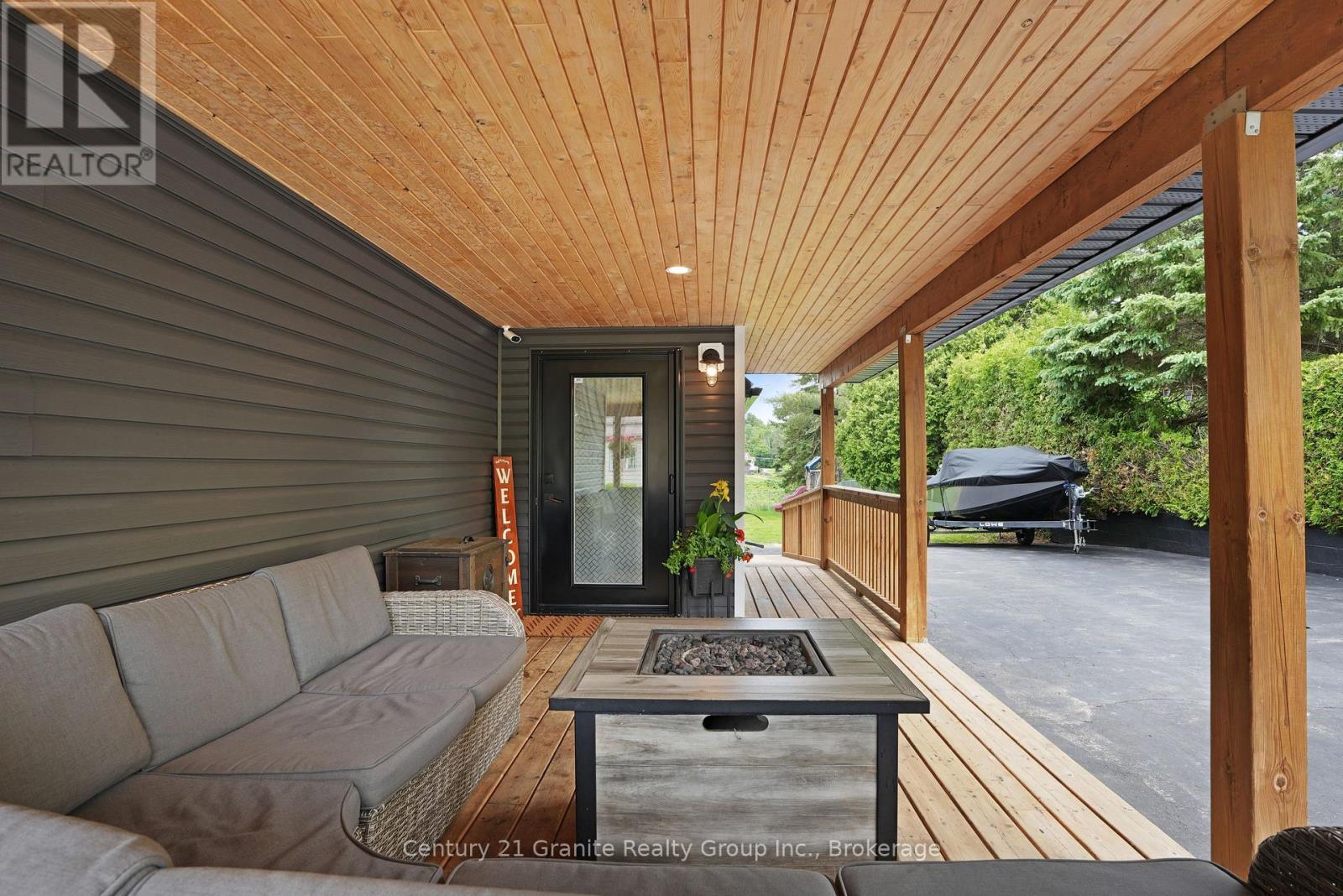 25 Post Street, South Algonquin, ON