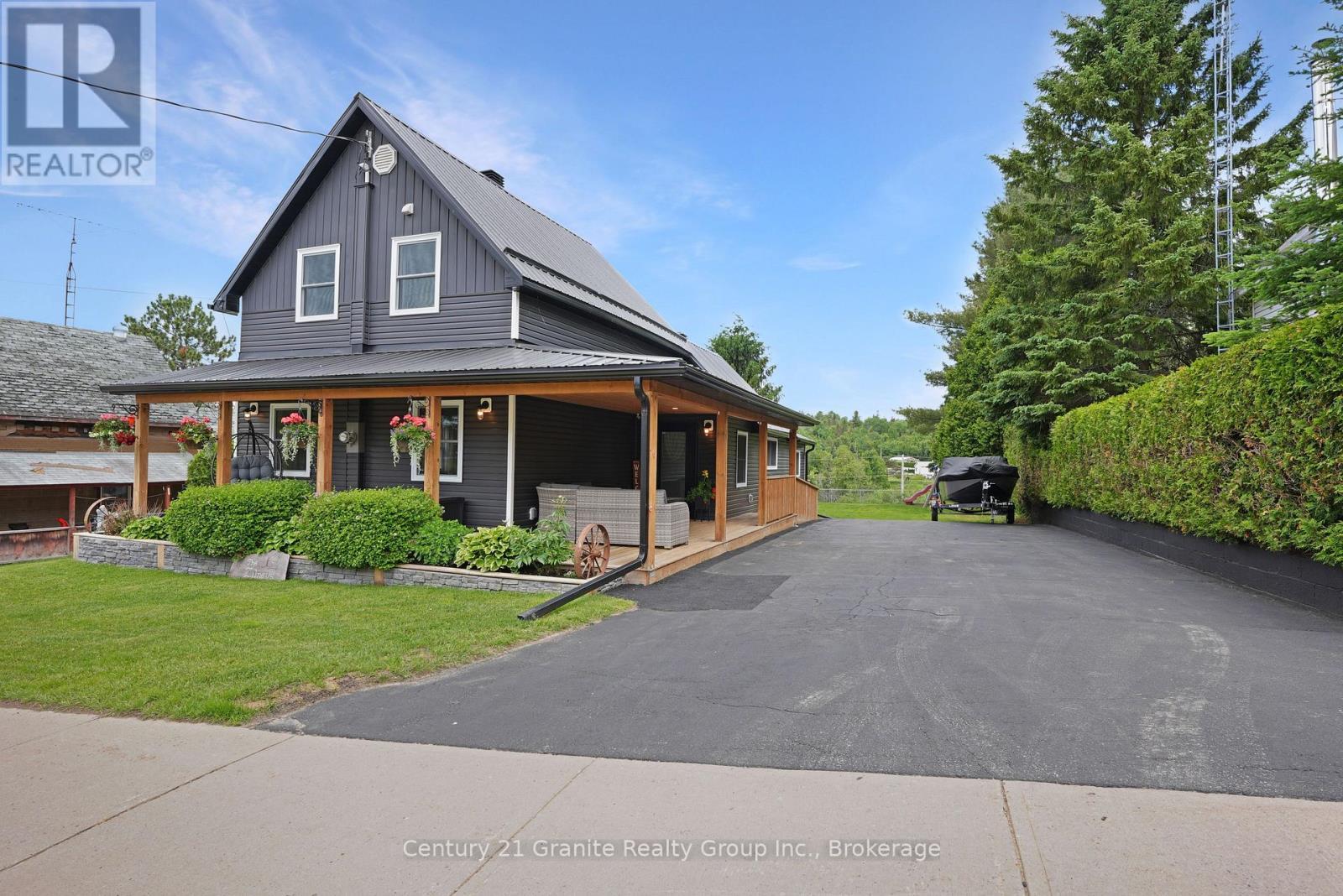 25 Post Street, South Algonquin, ON