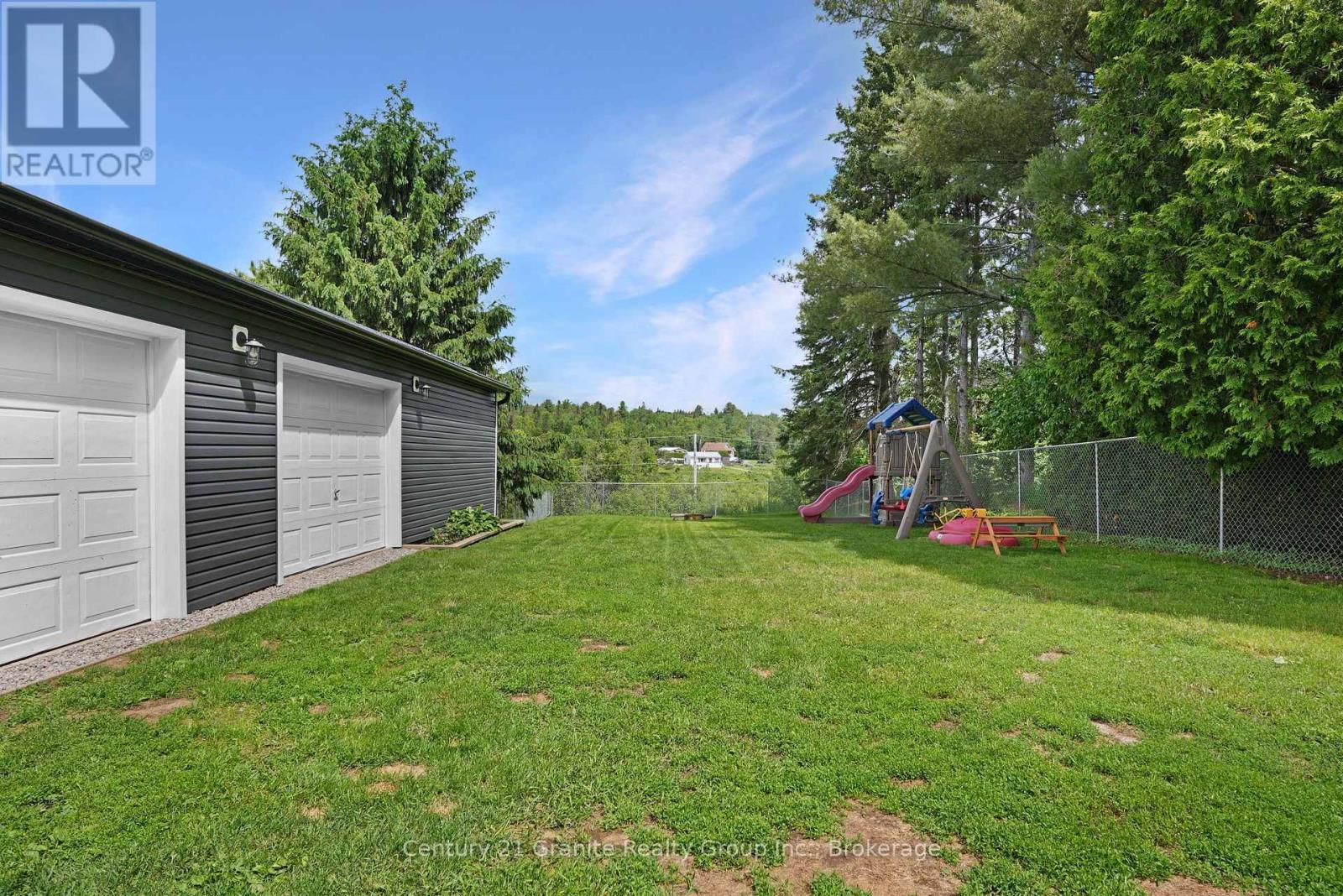 25 Post Street, South Algonquin, ON