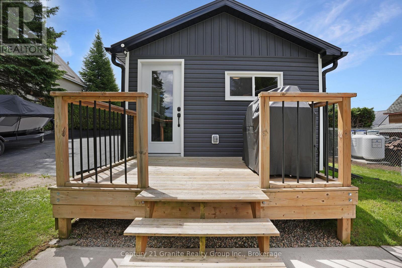 25 Post Street, South Algonquin, ON