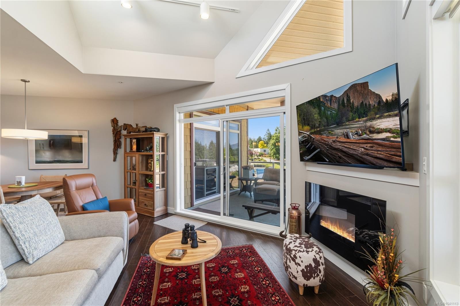 #302-439 College Rd, Qualicum Beach, BC