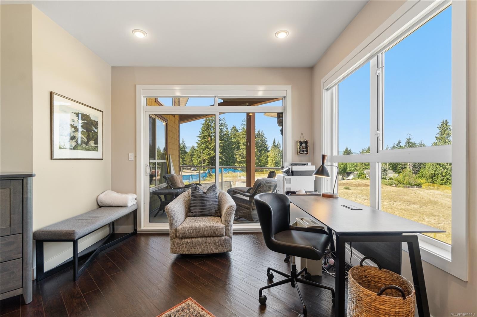 #302-439 College Rd, Qualicum Beach, BC