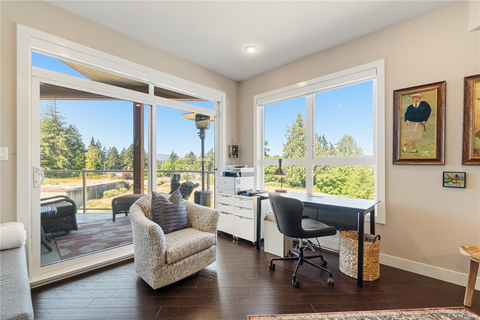 #302-439 College Rd, Qualicum Beach, BC
