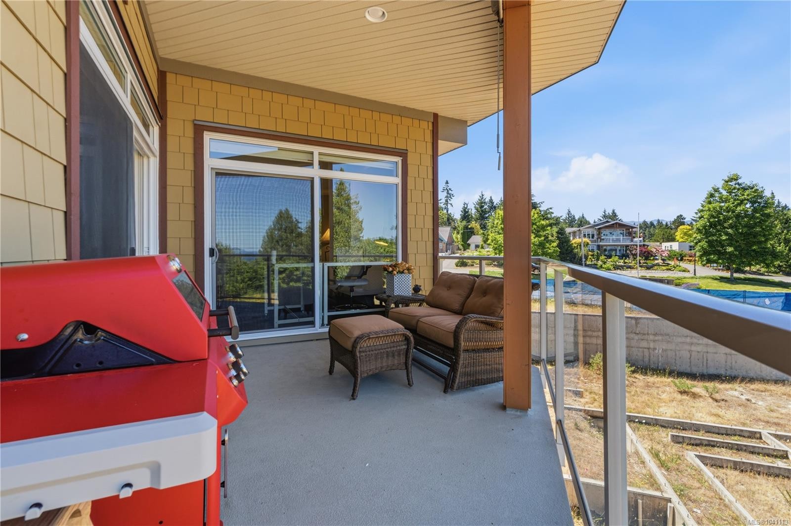 #302-439 College Rd, Qualicum Beach, BC