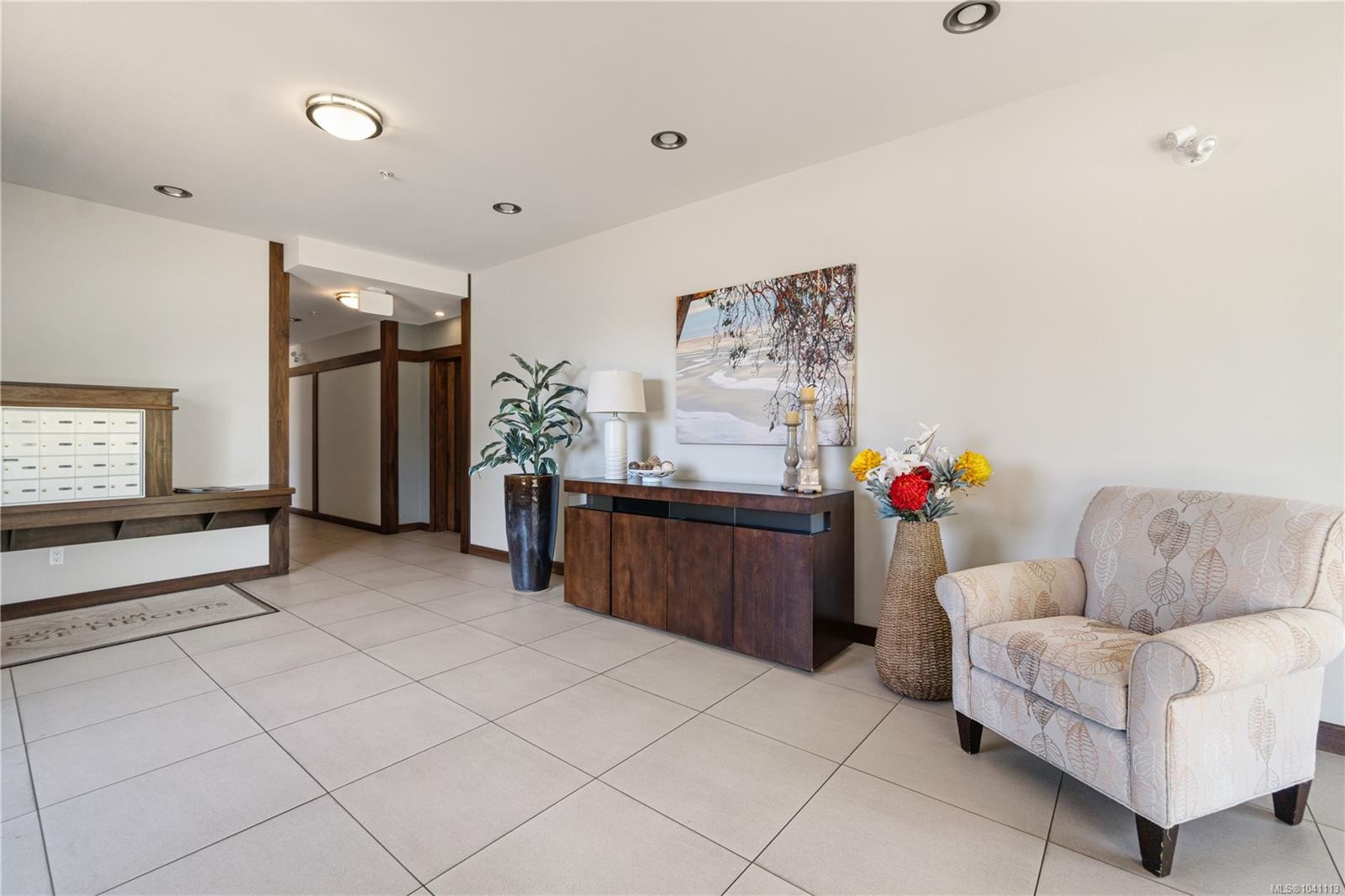 #302-439 College Rd, Qualicum Beach, BC