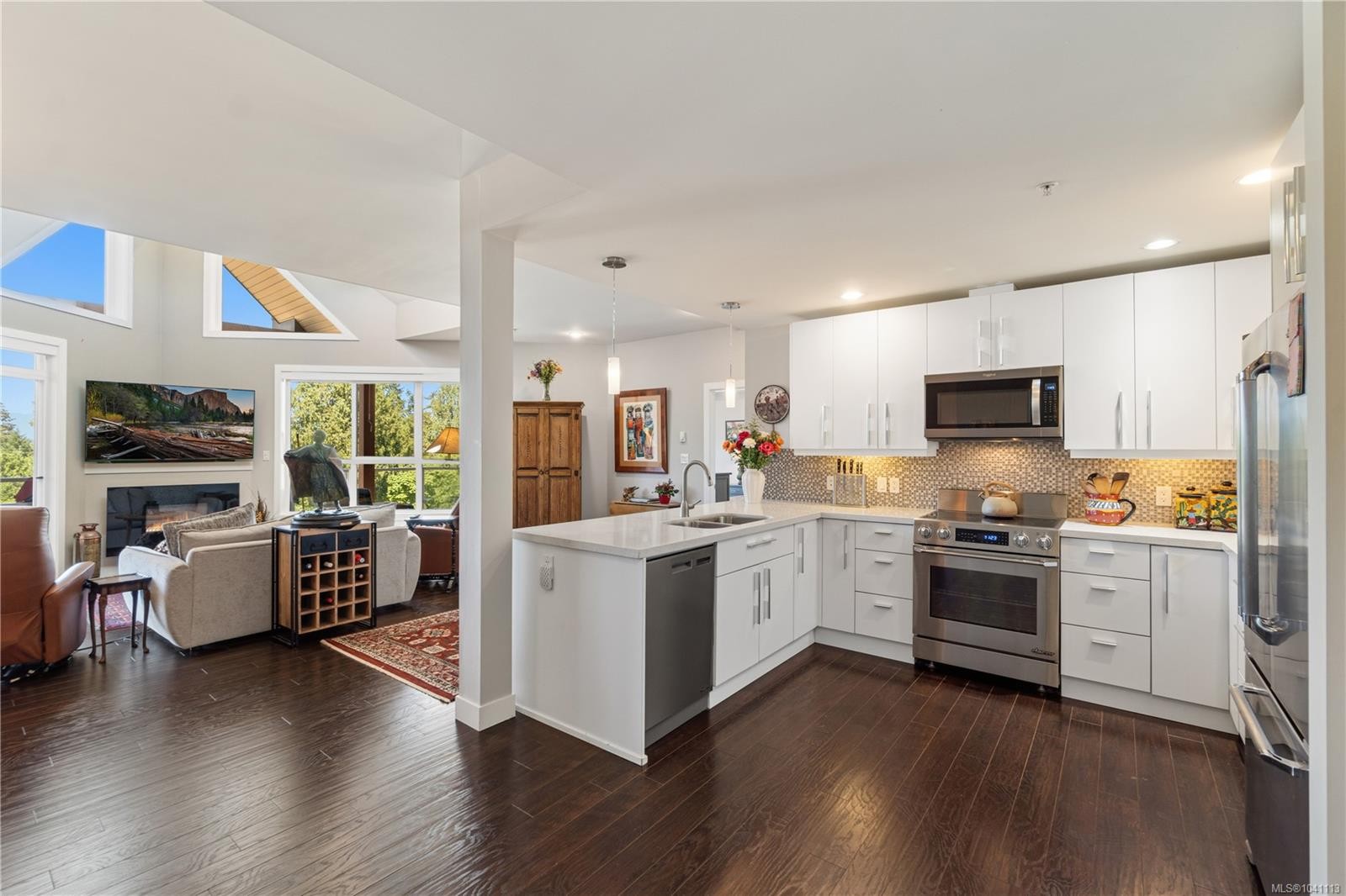 #302-439 College Rd, Qualicum Beach, BC