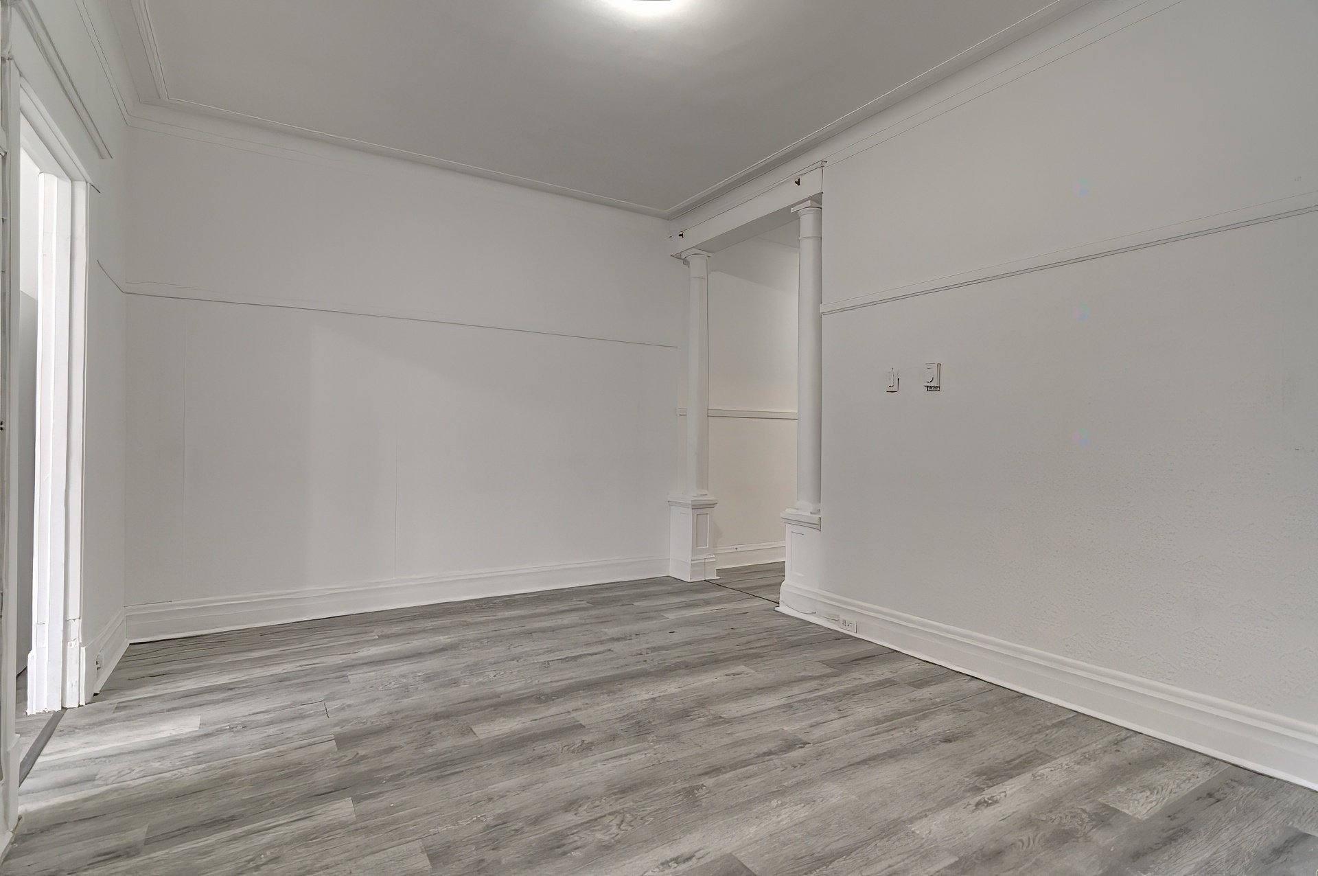 Living Room - 8621 Rue St-Denis, Montréal (Villeray/Saint-Michel/Parc-Extension), QC
