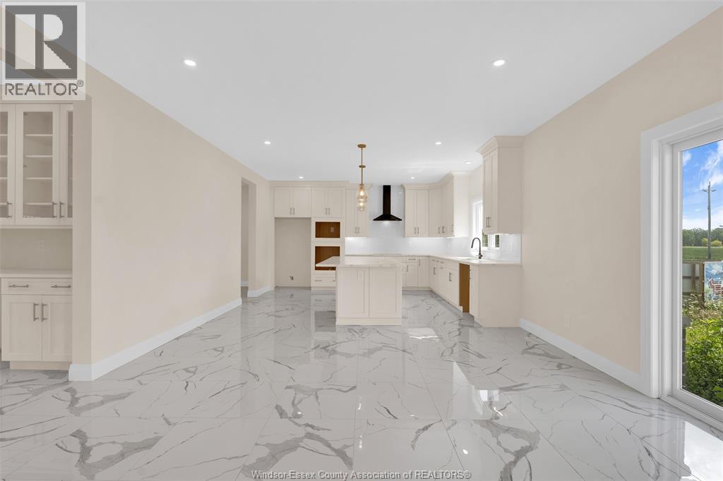 4509 Ursula, Comber, ON