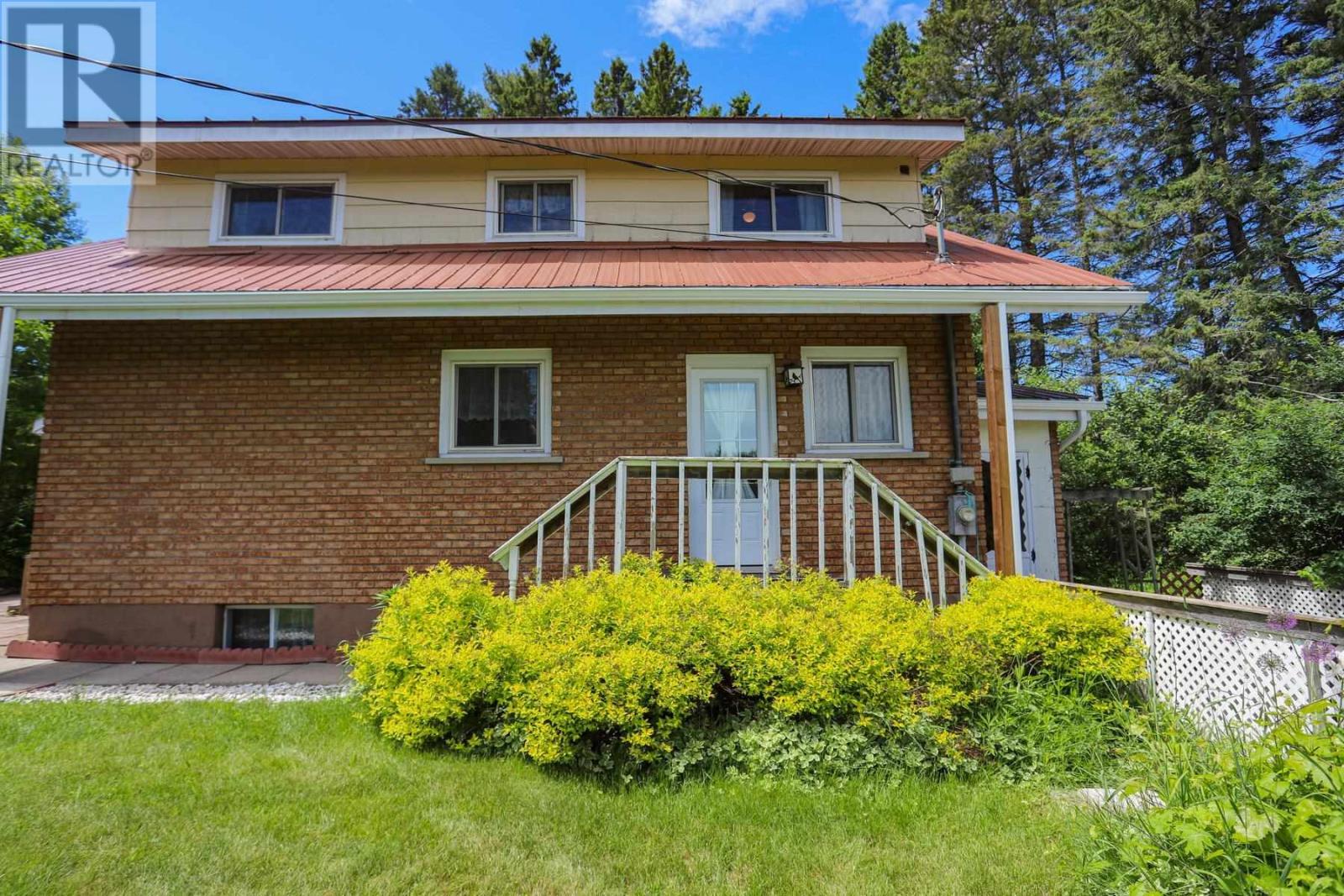 2370 Base Line Rd, Prince Township, ON - Outdoor