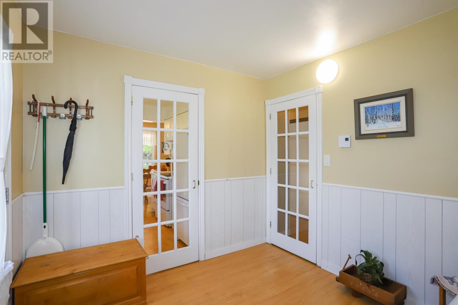 2370 Base Line Rd, Prince Township, ON - Indoor Photo Showing Other Room