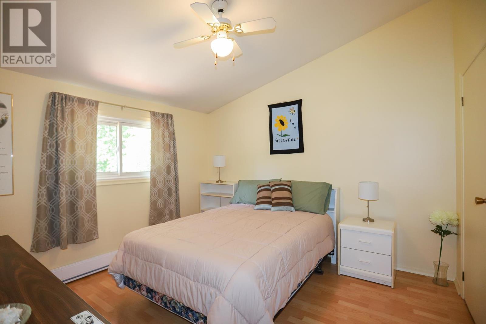 2370 Base Line Rd, Prince Township, ON - Indoor Photo Showing Bedroom
