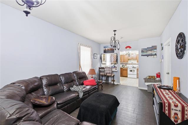 669 Flora Ave, Winnipeg, MB