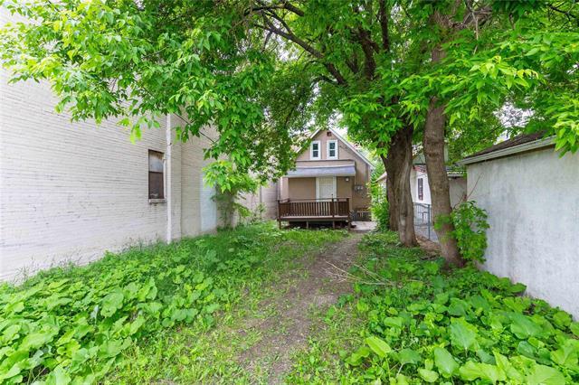 669 Flora Ave, Winnipeg, MB