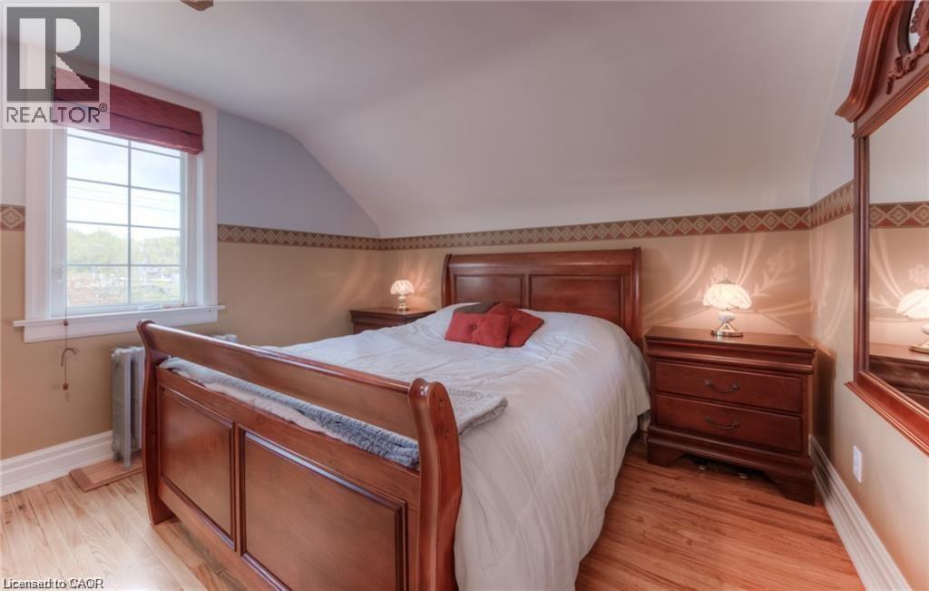 465 Nyberg Street, Kitchener, ON - Indoor Photo Showing Bedroom