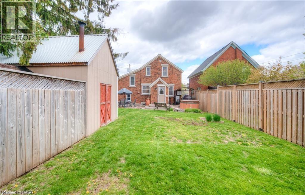 465 Nyberg Street, Kitchener, ON - Outdoor
