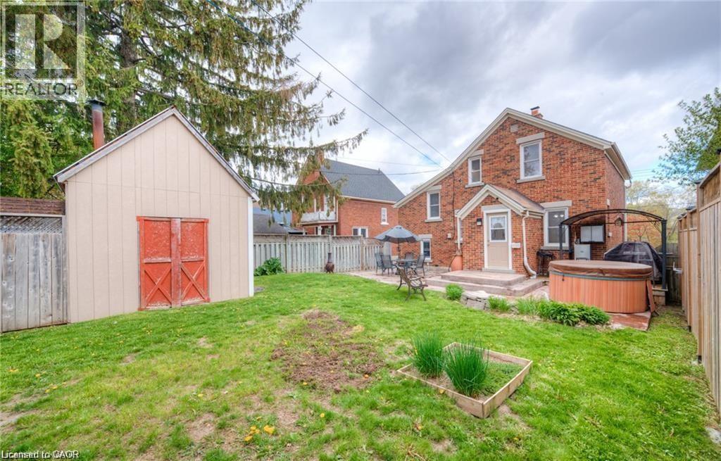 465 Nyberg Street, Kitchener, ON - Outdoor