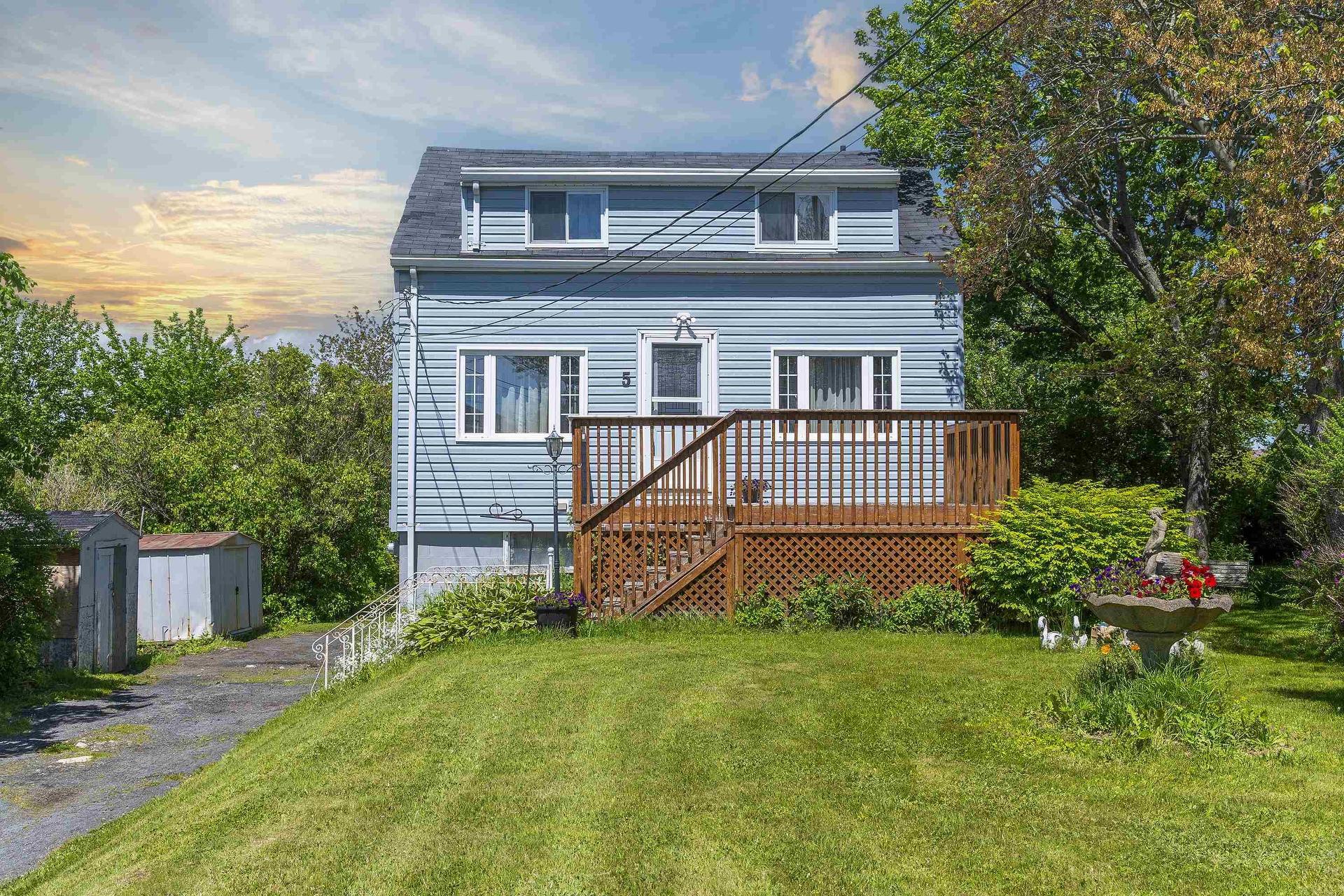 5 Fairview Avenue, Halifax, NS