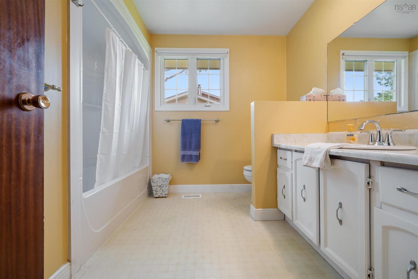 44 Meadow Park Drive, East Amherst, NS