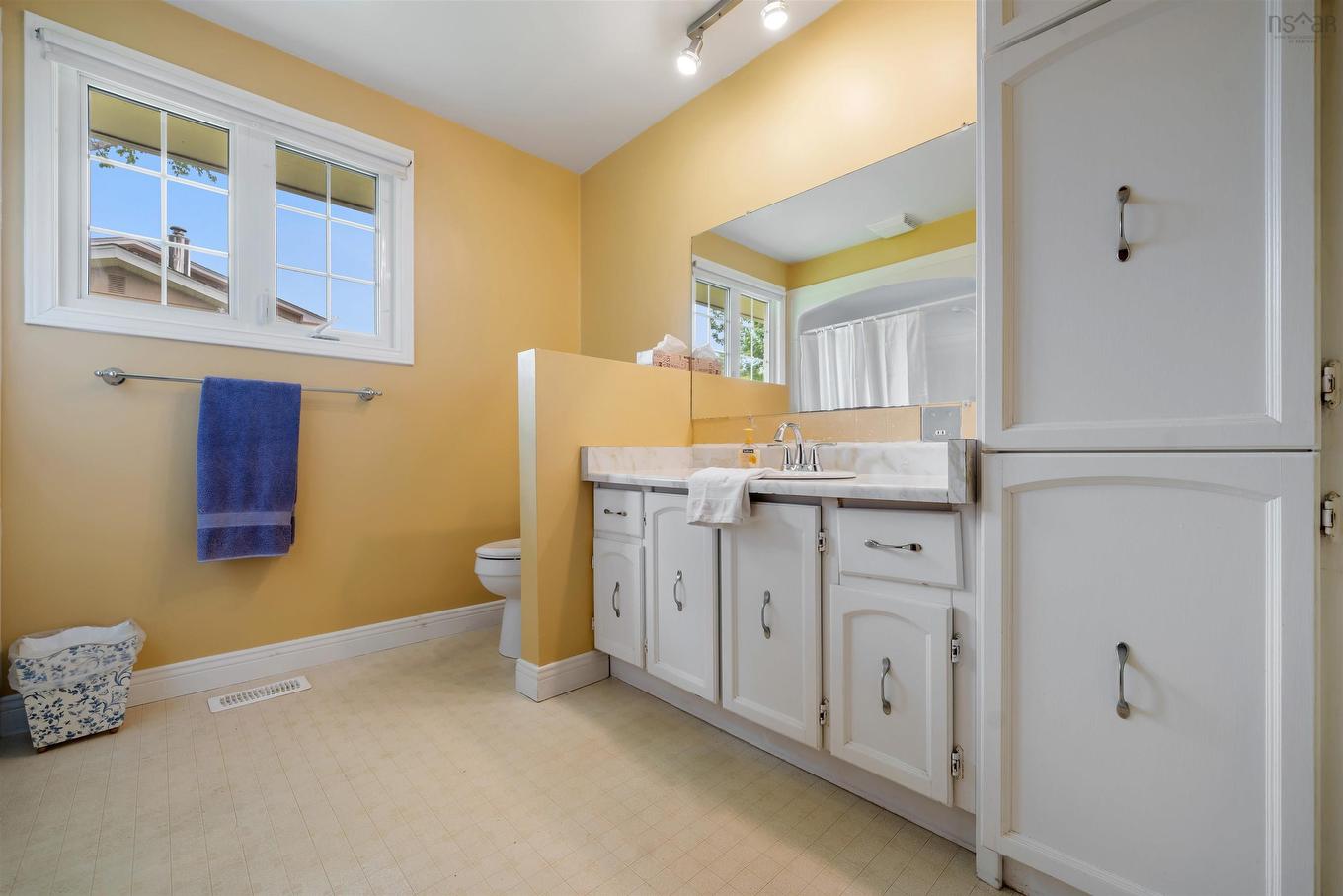 44 Meadow Park Drive, East Amherst, NS