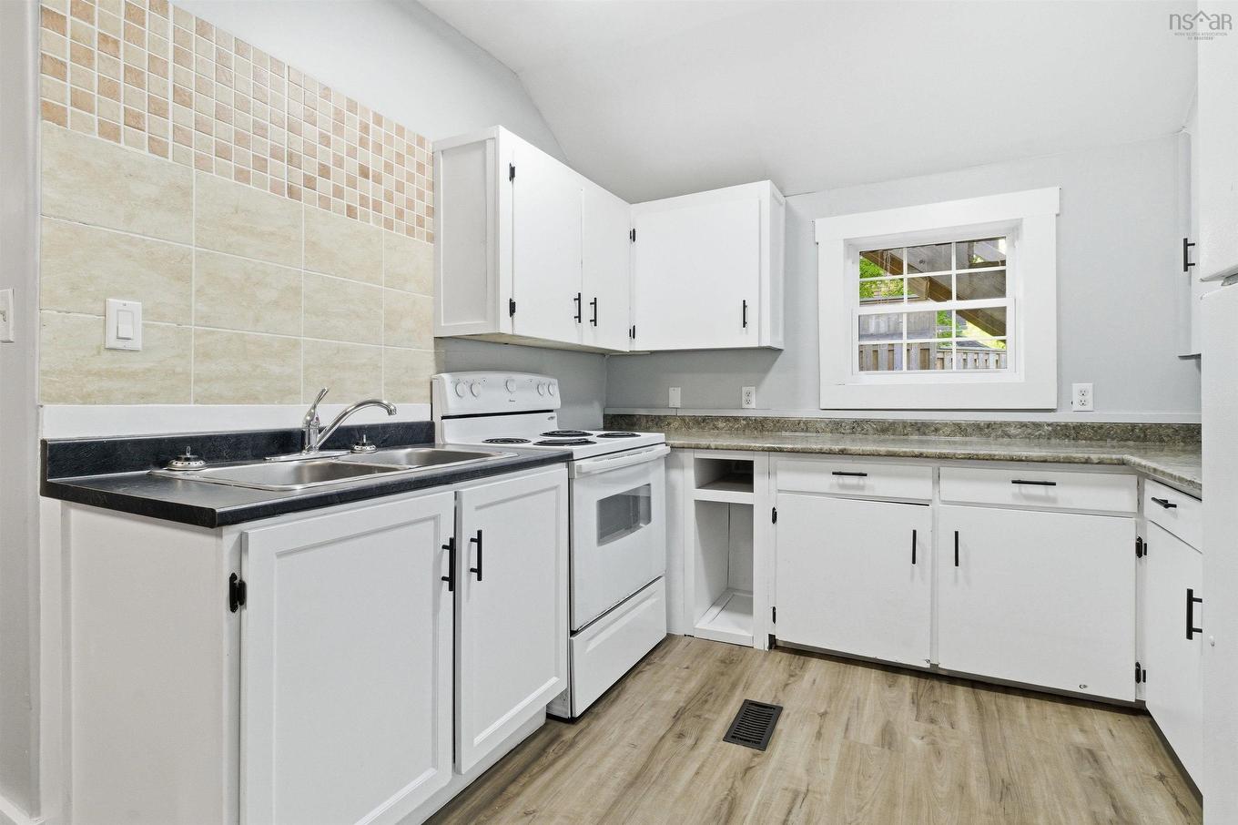 59 Pleasant Street, Truro, NS