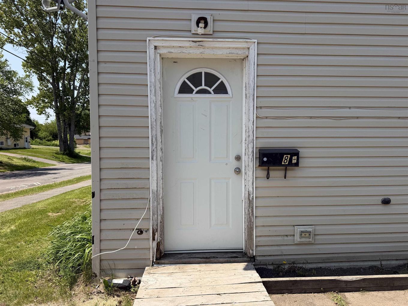 8 East Pleasant Street, Amherst, NS
