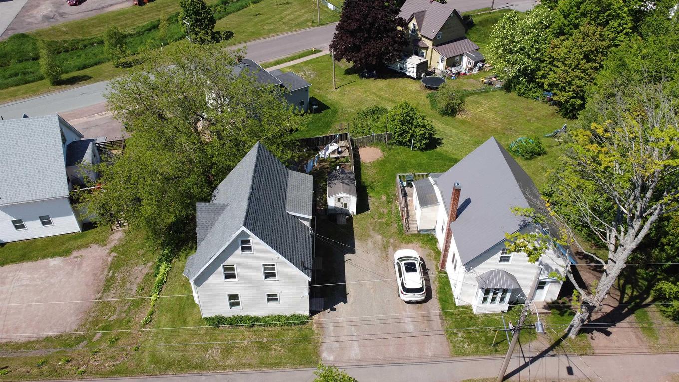 8 East Pleasant Street, Amherst, NS