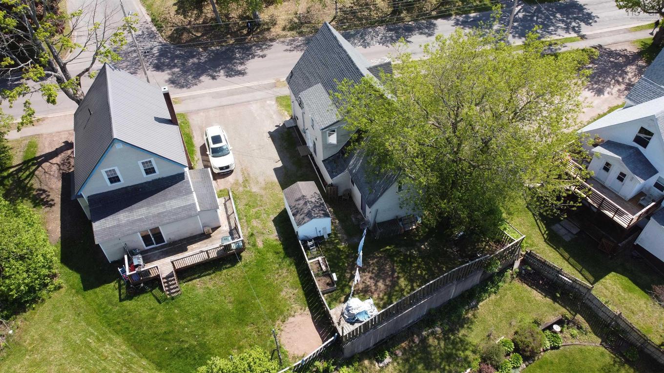 8 East Pleasant Street, Amherst, NS