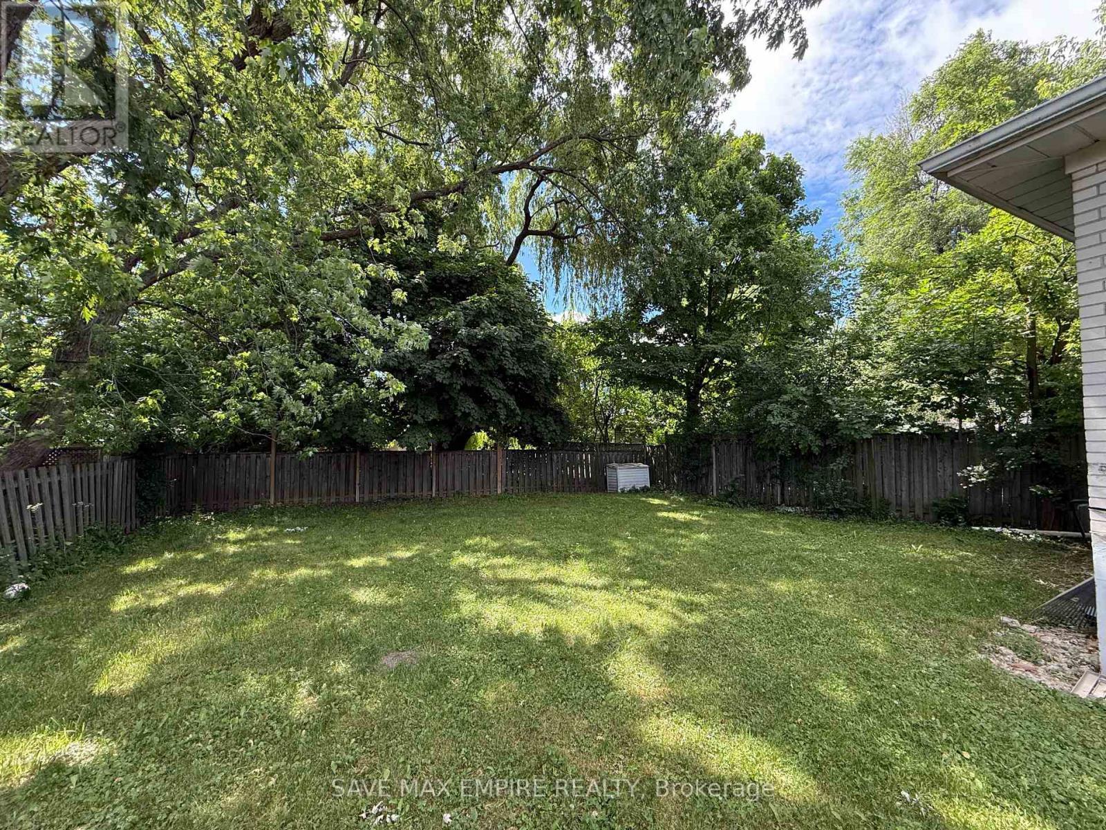 1560 Sandgate Crescent, Mississauga, ON
