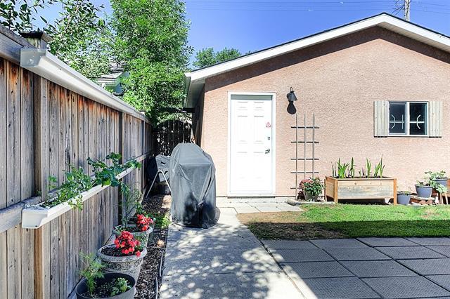 699 Elm St, Winnipeg, MB
