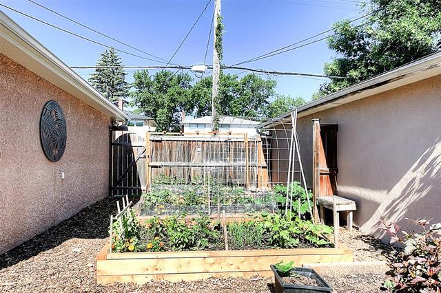 699 Elm St, Winnipeg, MB